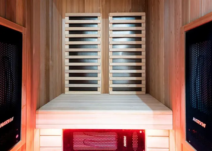 Izerka Z Basenem I Sauna - Stone Hill