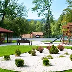Izerka Z Basenem I Sauna - Stone Hill 公寓 *