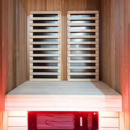 Izerka Z Basenem I Sauna - Stone Hill