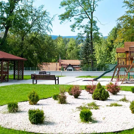 Izerka Z Basenem I Sauna - Stone Hill Lägenhet *